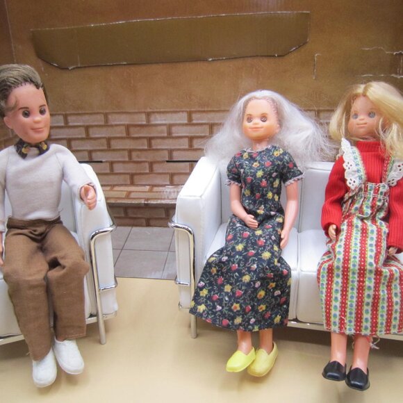 Mattel Sunshine Family Dolls (set of 3) - Picture 4 of 4